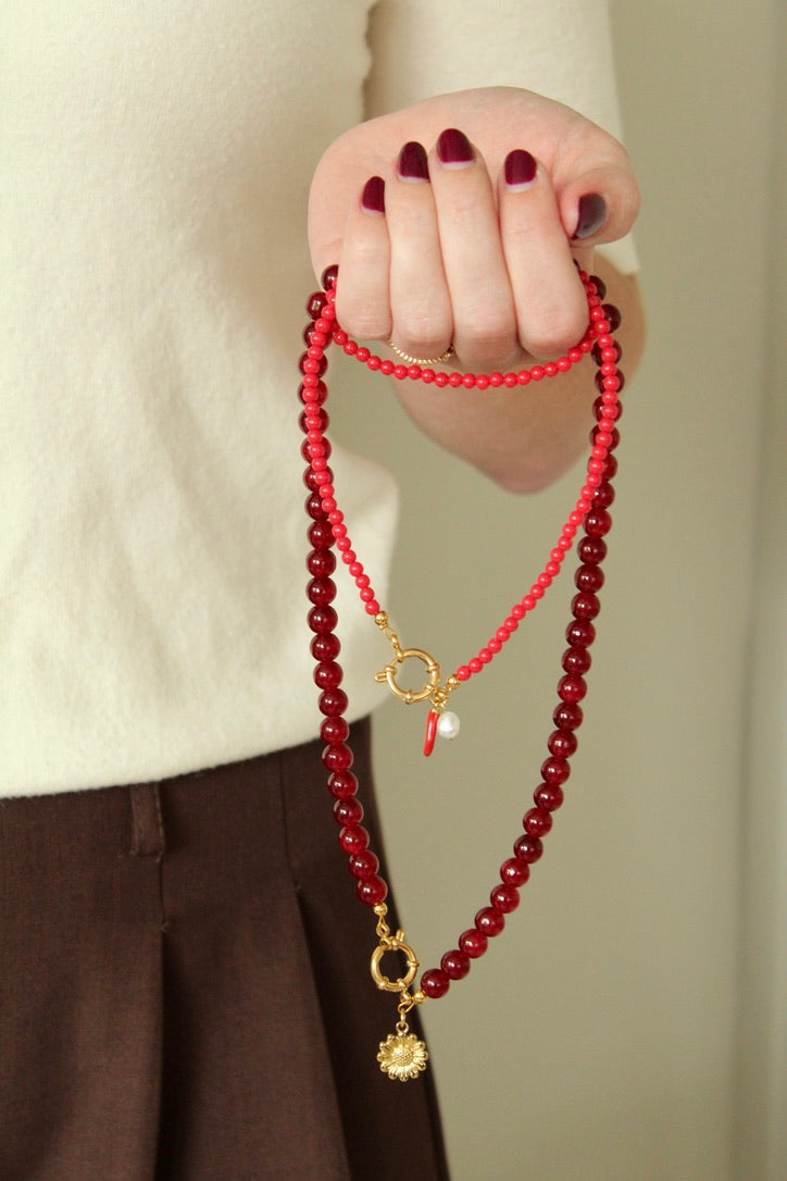 Rode kralen ketting