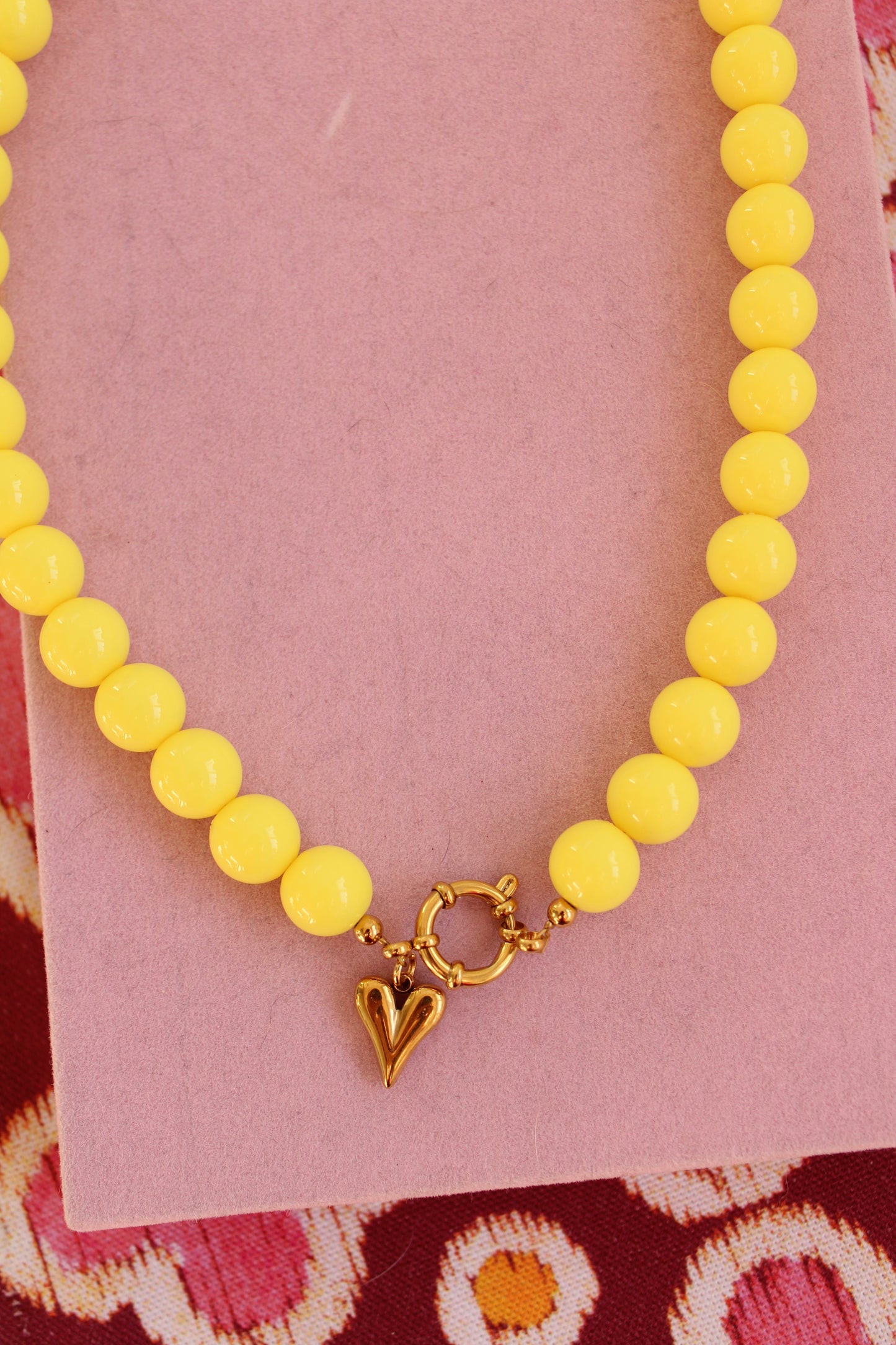 Bolt yellow