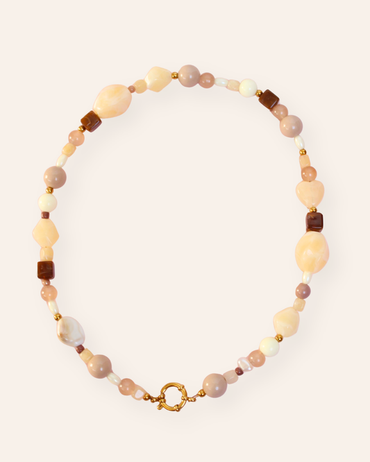 Beige latte ketting