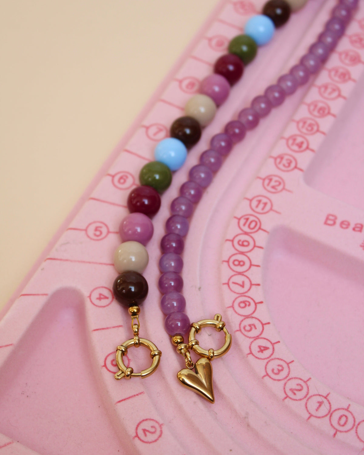 Lila glaskralen ketting